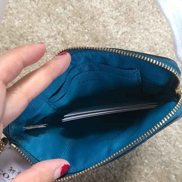 Coach small wristlet NWT - Picture 3 of 3